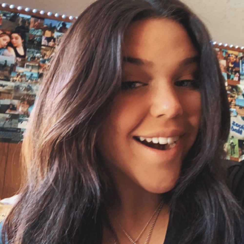 Meet your Posher, Makayla